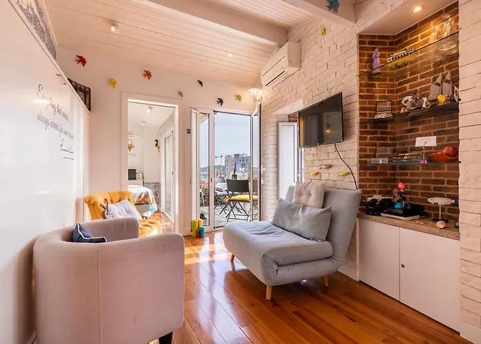 Peaceful Loft - Amazing Terrace & View شقة *