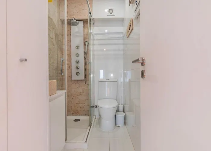 Peaceful Loft - Amazing Terrace & View شقة *