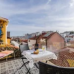 Peaceful Loft - Amazing Terrace & View شقة *